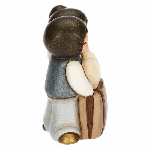 Sposini in viaggio con cuore e valigia in ceramica, piccoli
