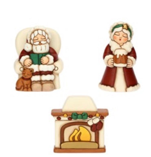 Babbo e mamma Natale con camino in ceramica