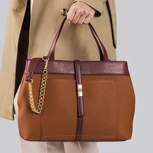 Borsa a spalla con tasca e catena